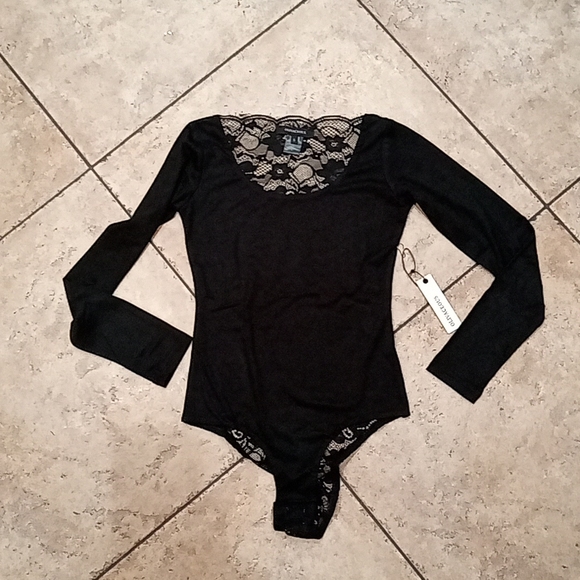 Olivaceous Tops - Nwot lace back black bodysuit